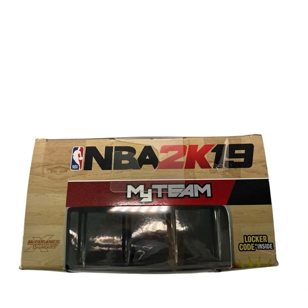 McFarlane NBA 2k19 ~ Kristaps Porzingis ~ My Team ~ Series 1 ~ Knicks ~ Celtics - Picture 6 of 9